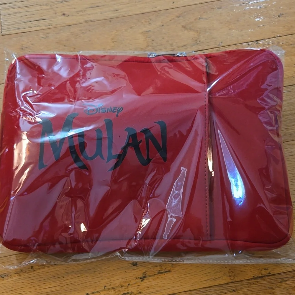 Disney Mulan Universal 13